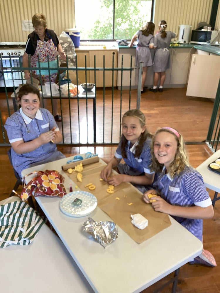 Weekly cooking lessons